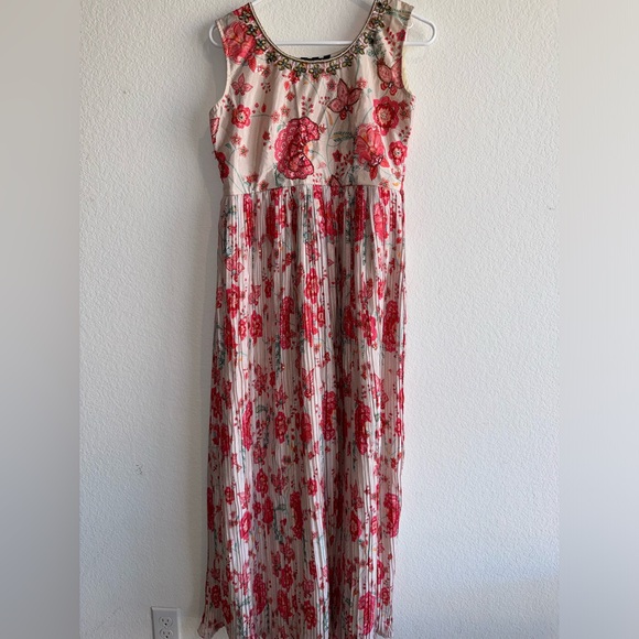 NEW - Floral maxi sleeveless dress in size Medium - Picture 7 of 8